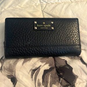 Black Folding Kate Spade Wallet!